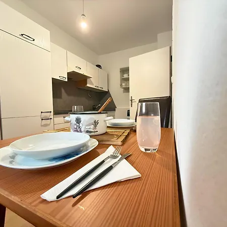 - Naehe Bahnhof - Arbeitsplatz - Badewanne - Piano Apartment *